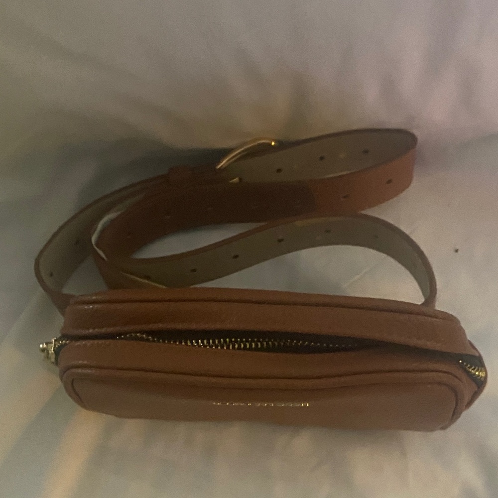 Steve Madden Tan Belt Bag with Gold Accents - Picture 4 of 4